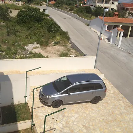 Panorama Apartment *